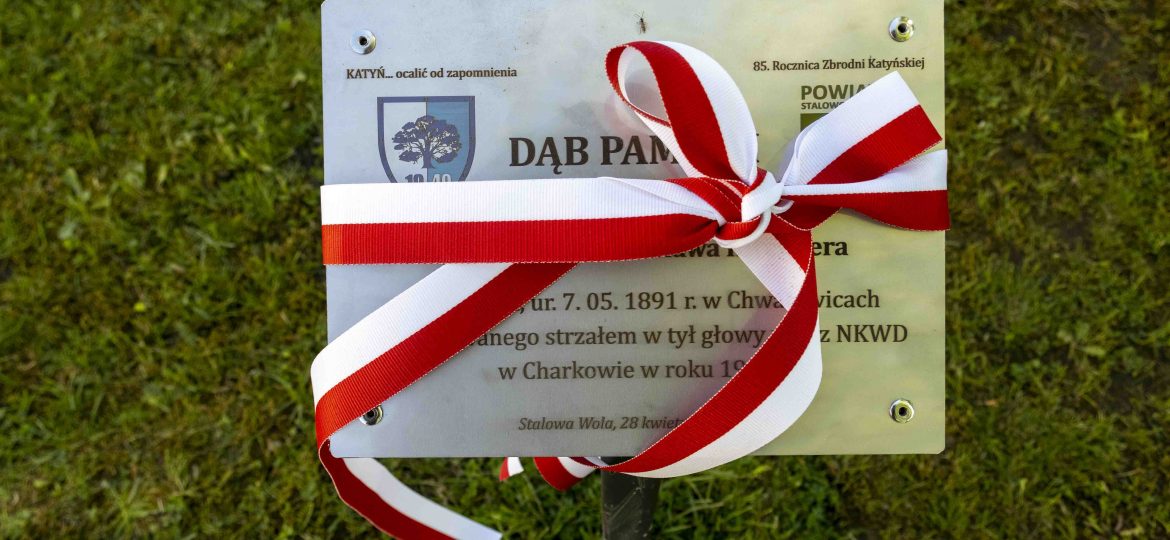 „Żywa pamięć – Stalowowolskie Dęby Pamięci”