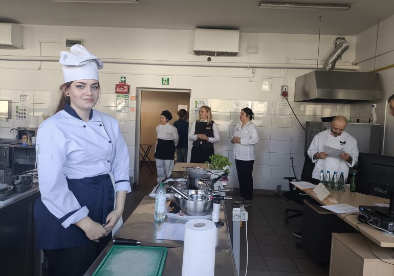 Wielki sukces uczennicy Zespołu Szkół nr 3 w Stalowej Woli podczas ogólnopolskiego konkursu gastronomicznego